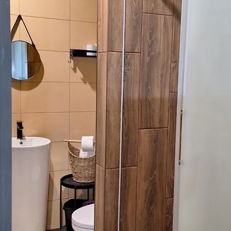 Gornoslaska 19 ホステル ザビエルチェ