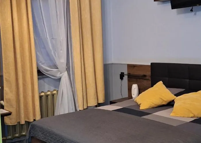 Gornoslaska 19 ホステル